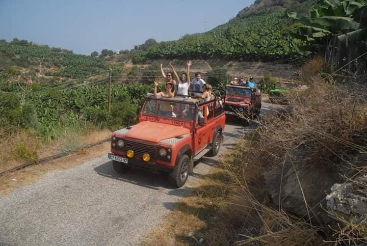 Jeep Safari Dim River