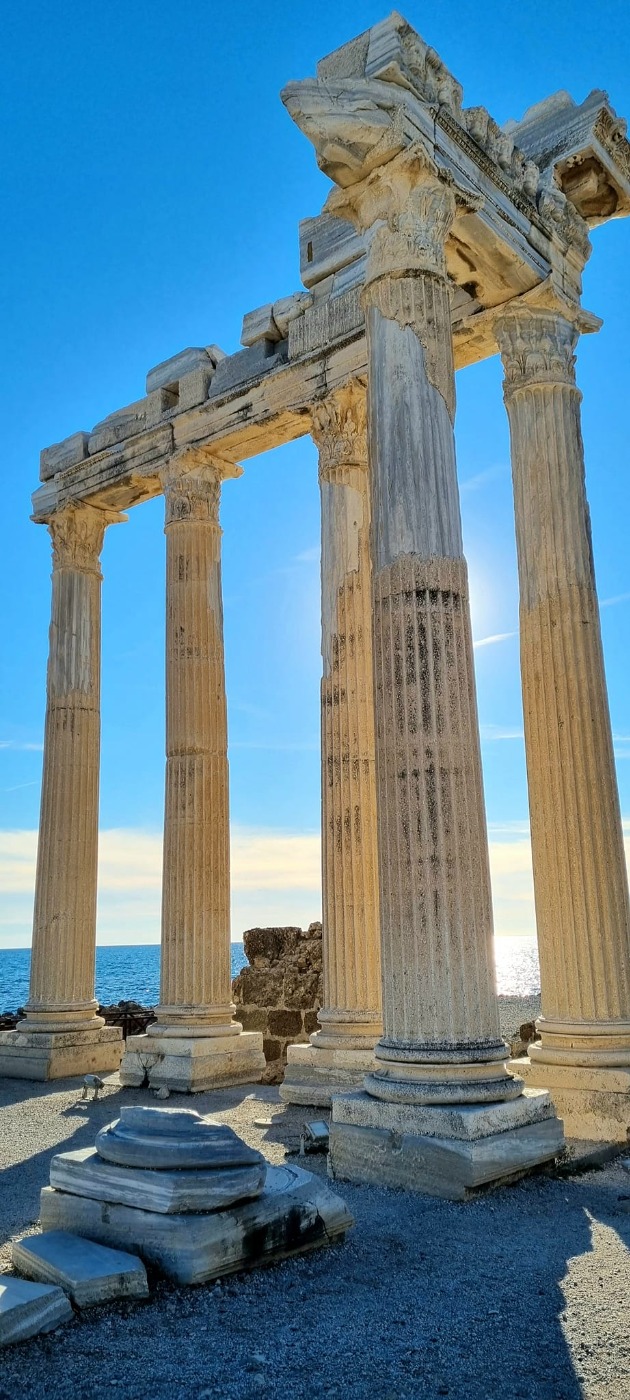Hidden Paradise & Antic Side Tour