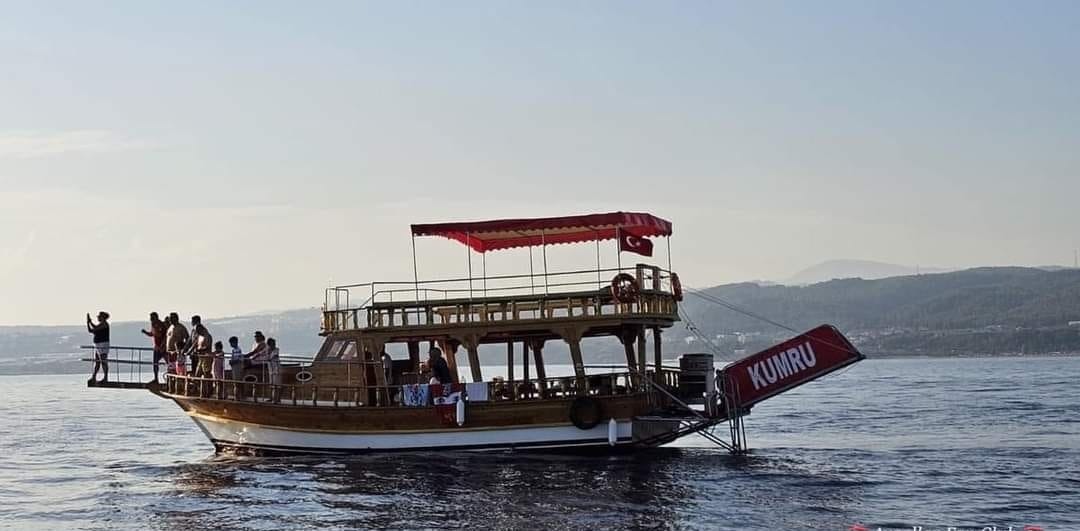 Turtle Island VIP Tour
