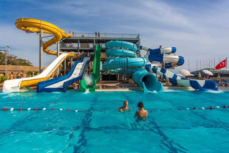  AQUAPARK DELUXE ADVENTURE