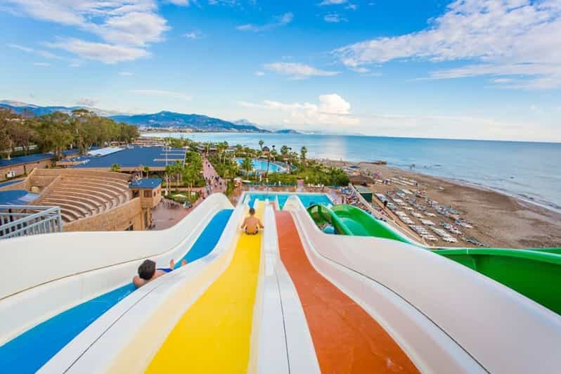  AQUAPARK DELUXE ADVENTURE
